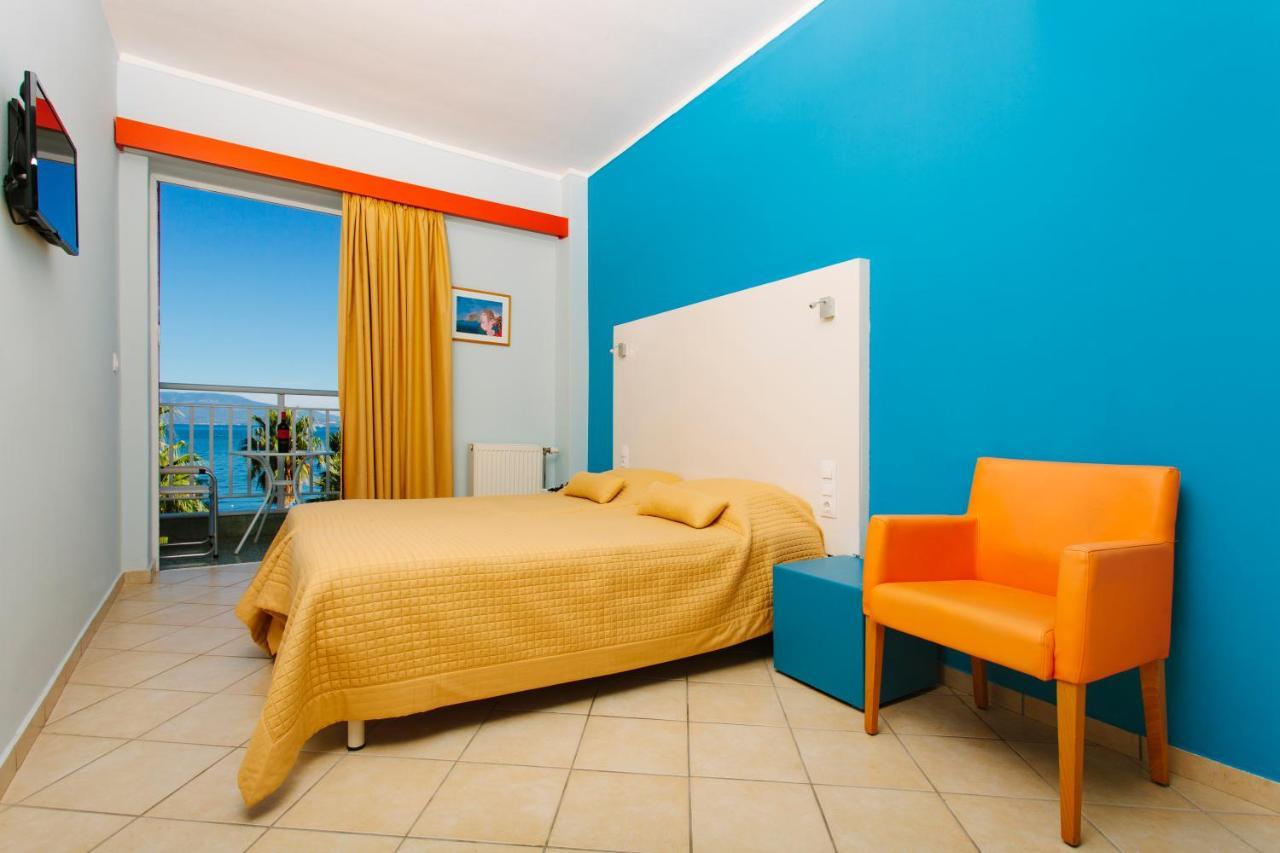 Hotel Sissy Kamena Vourla Buitenkant foto