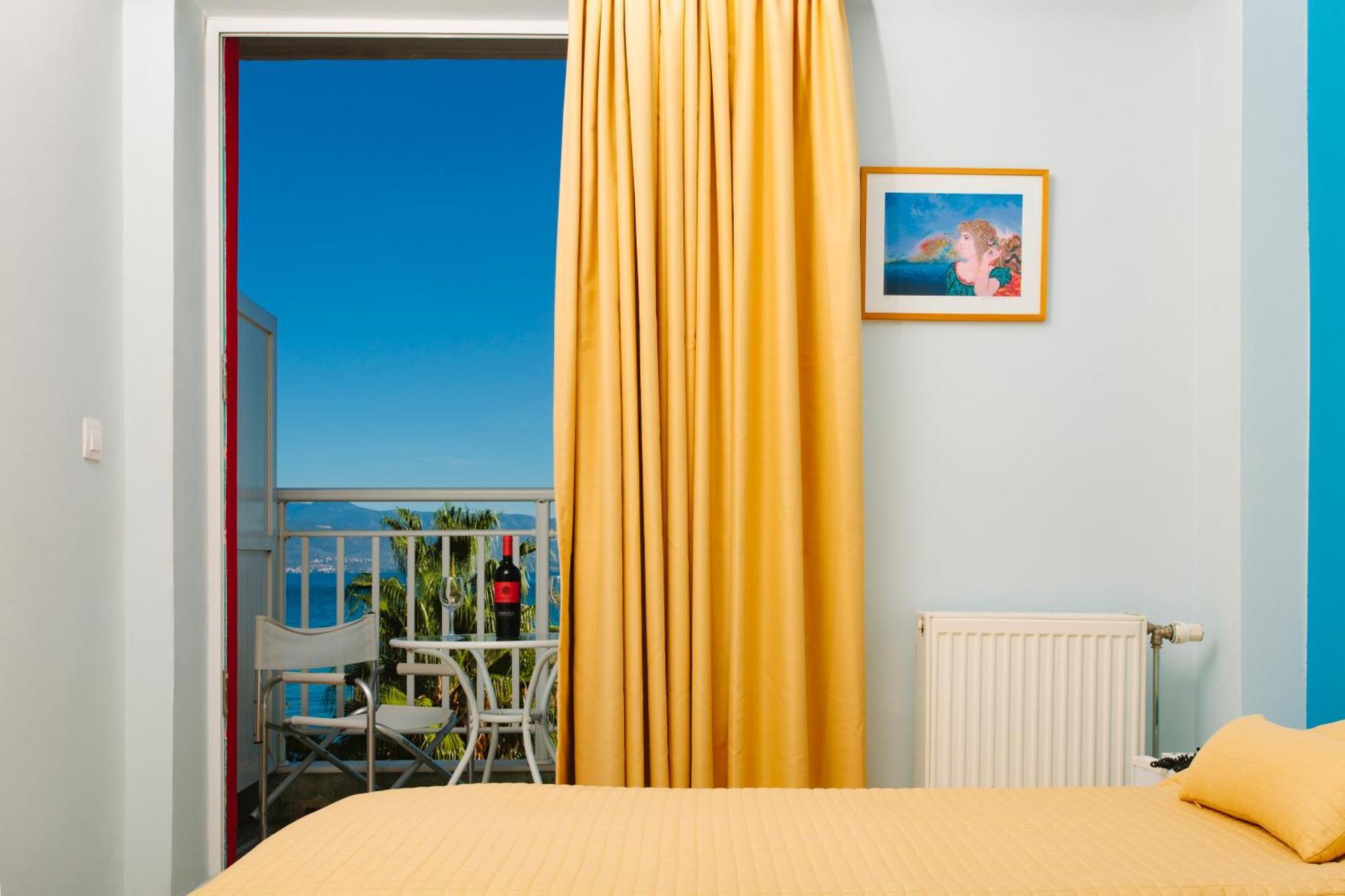 Hotel Sissy Kamena Vourla Buitenkant foto
