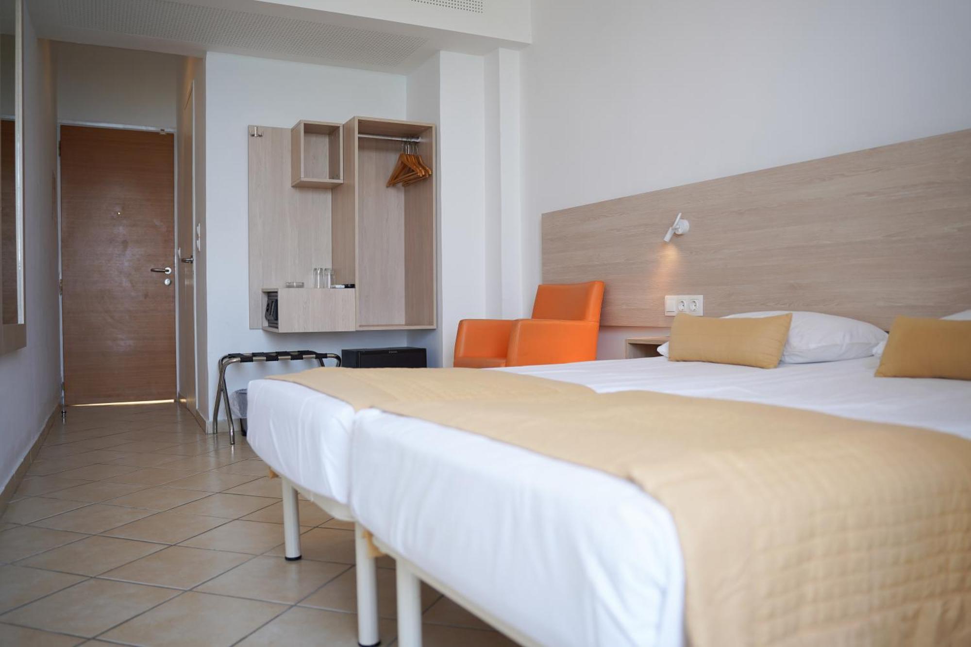 Hotel Sissy Kamena Vourla Buitenkant foto